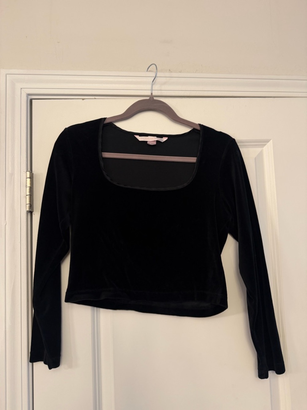 Victoria's Secret Black Velvet Long Sleeve Cropped Top